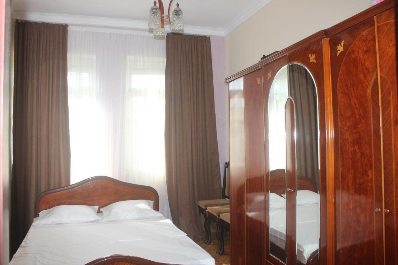Greenview Guesthouse Batumi Exterior foto